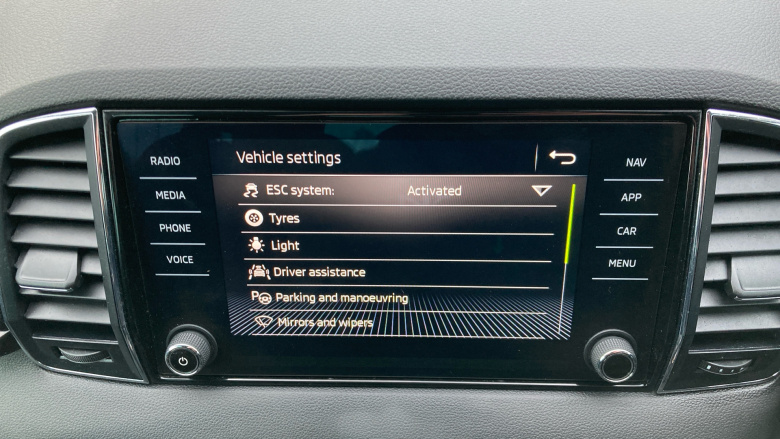 Skoda Karoq 1.5 TSI SE L 5dr Petrol Estate